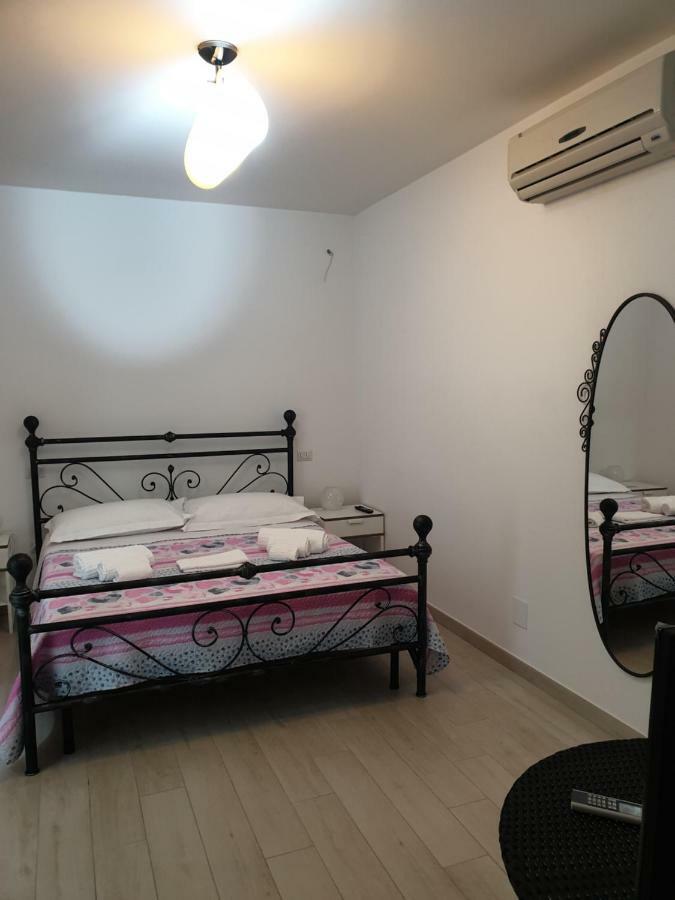 La Passione Dei Sassi Hotel Matera Room photo